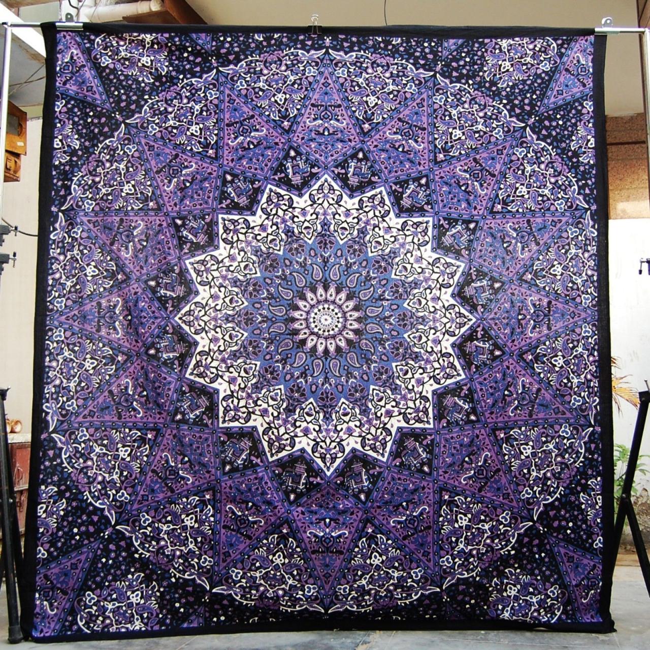 PURPLE STAR queen tapestry, queen size Psychedelic Mandala, Wall Hanging, Tapestry, Picnic sheet, Beach Blanket, Bedsheet, Flat bedsperad, room divider, home decor, yoga mat, cheap tapestry